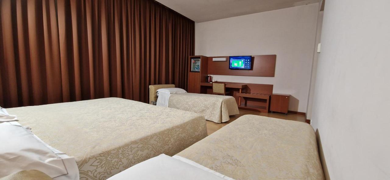 Bella Italia Palace Hotel Novara Exteriör bild