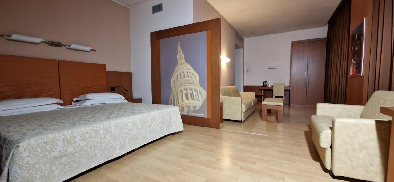Bella Italia Palace Hotel Novara Exteriör bild