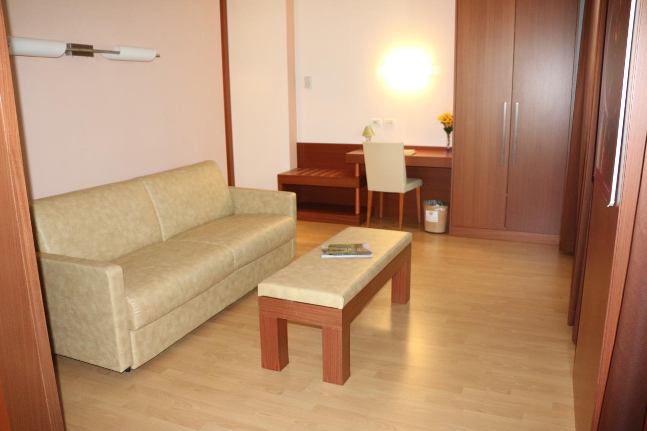 Bella Italia Palace Hotel Novara Exteriör bild
